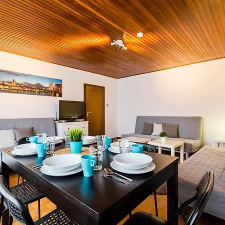 Apartment Apart2stay *